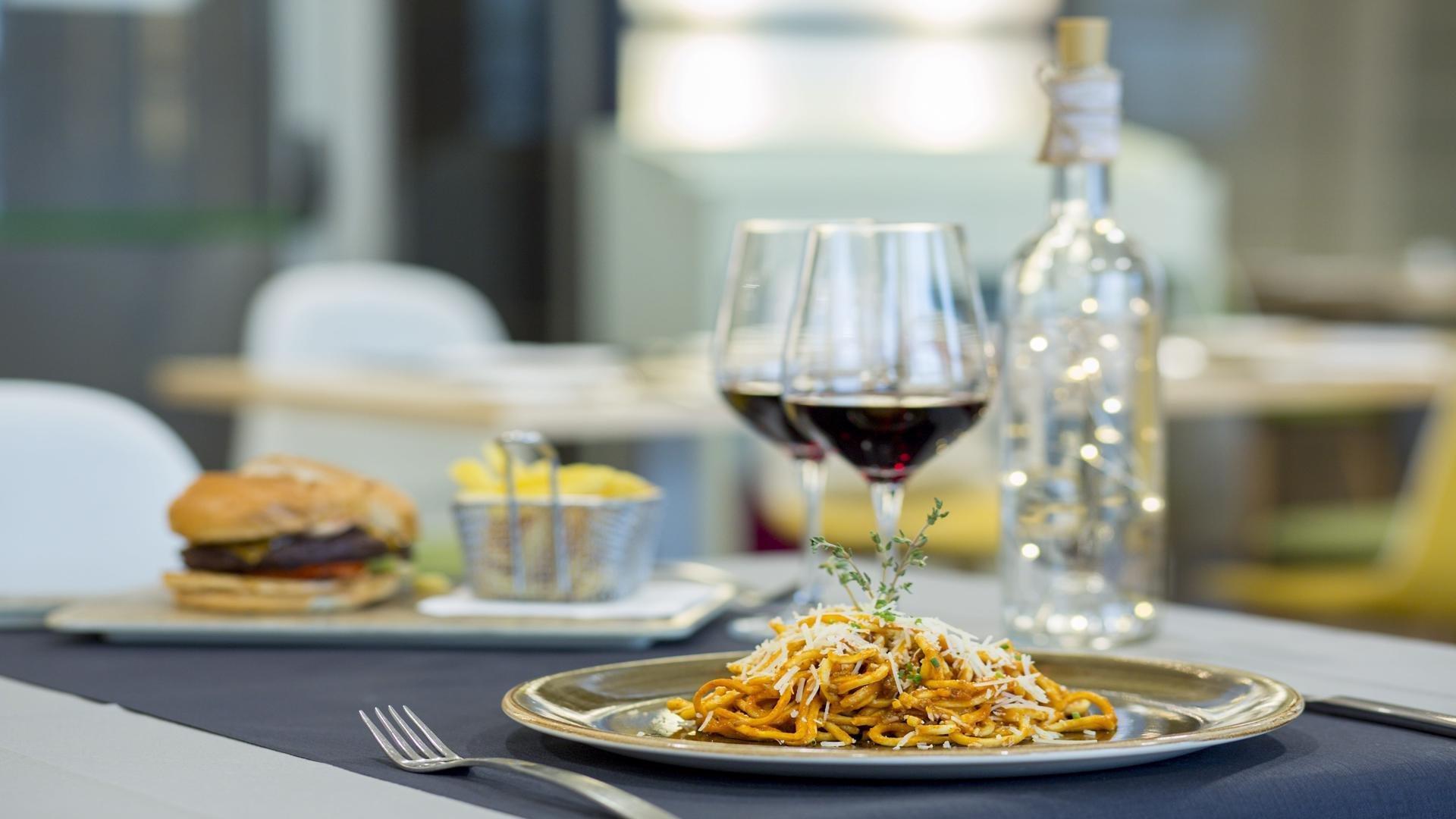 Hotel Crowne Plaza Madrid Airport Luaran gambar